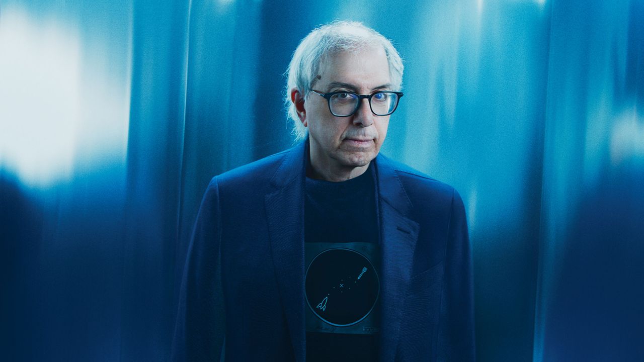 “Los hackers originales fueron los primeros en ver la belleza en la tecnología”: Steven Levy sobre los “héroes” de la revolución informática